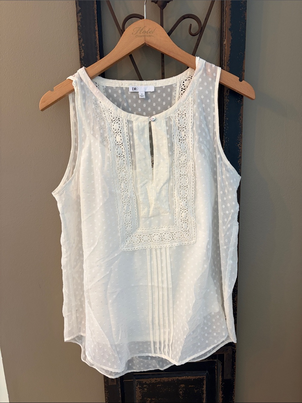 DR2 White Swiss Dot Lace-Trim Lined Sleeveless Top